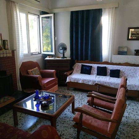 Vacation House Dionysia Villa Aigio Exterior photo