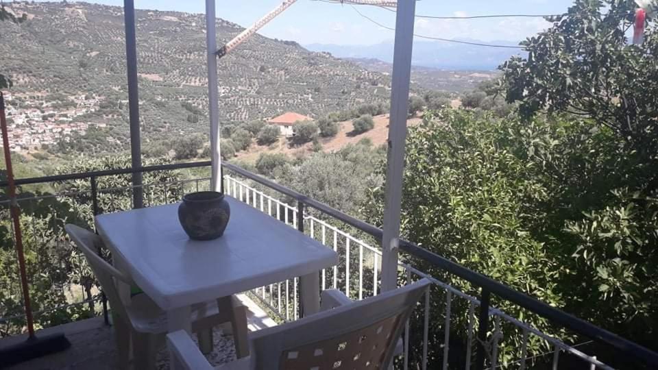 Vacation House Dionysia Villa Aigio Exterior photo