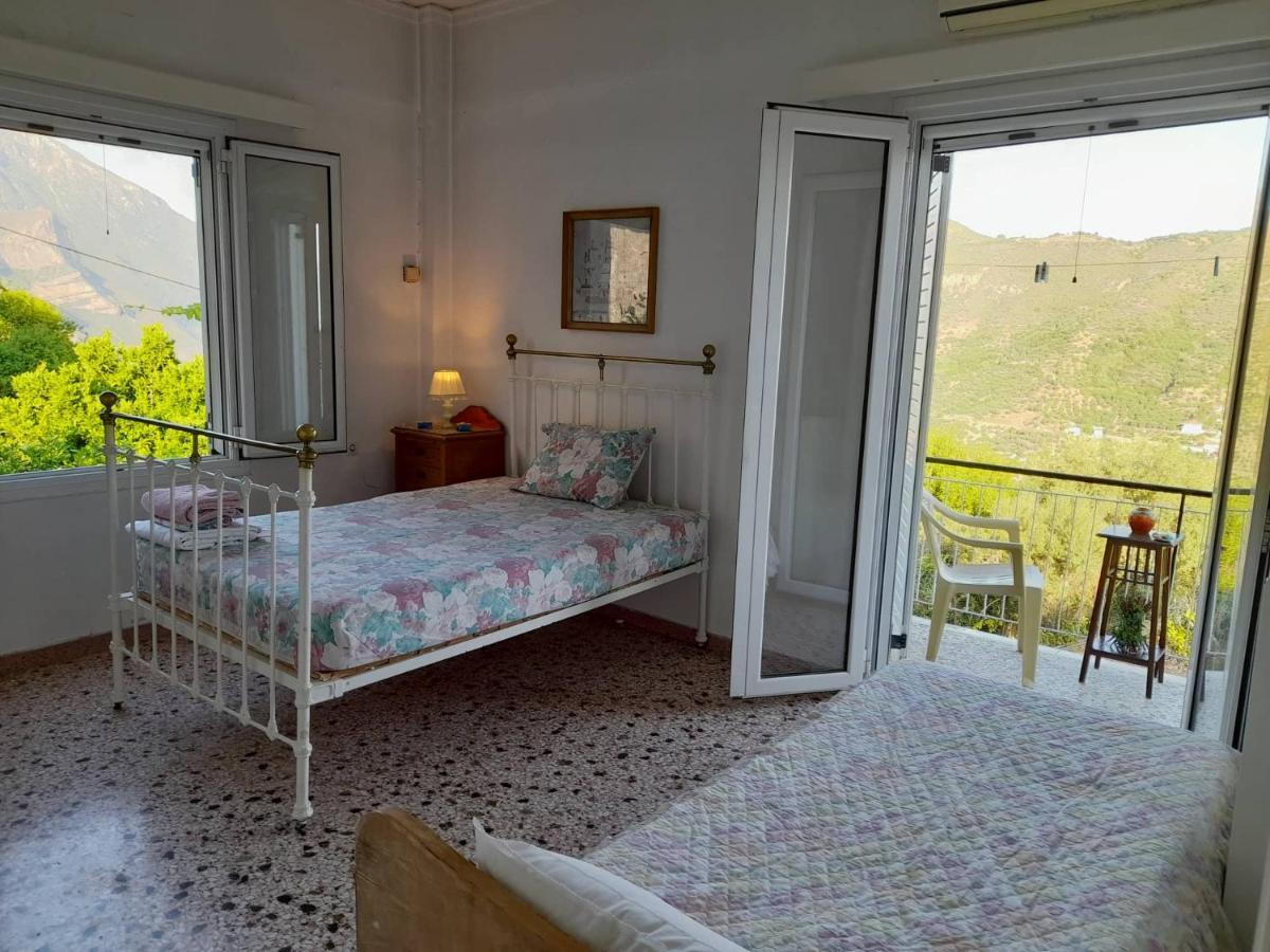 Vacation House Dionysia Villa Aigio Exterior photo